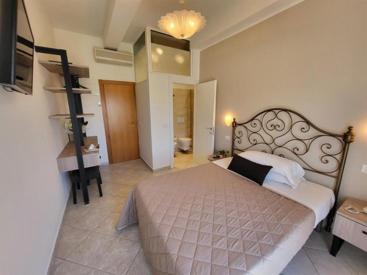 Hotel Villa Fulgida Cattolica Exterior foto